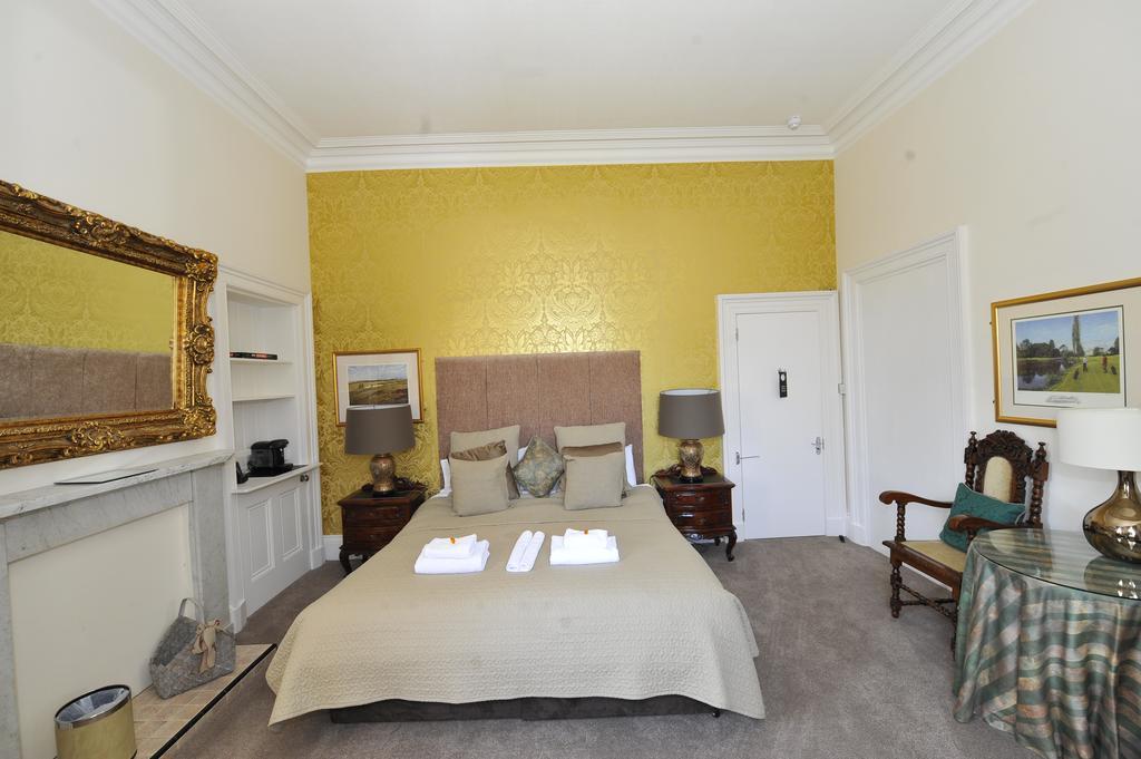 Sixteen Bed & Breakfast