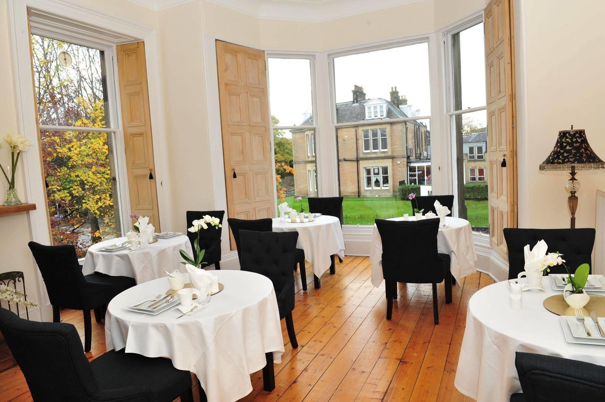 Sixteen Bed & Breakfast EDI