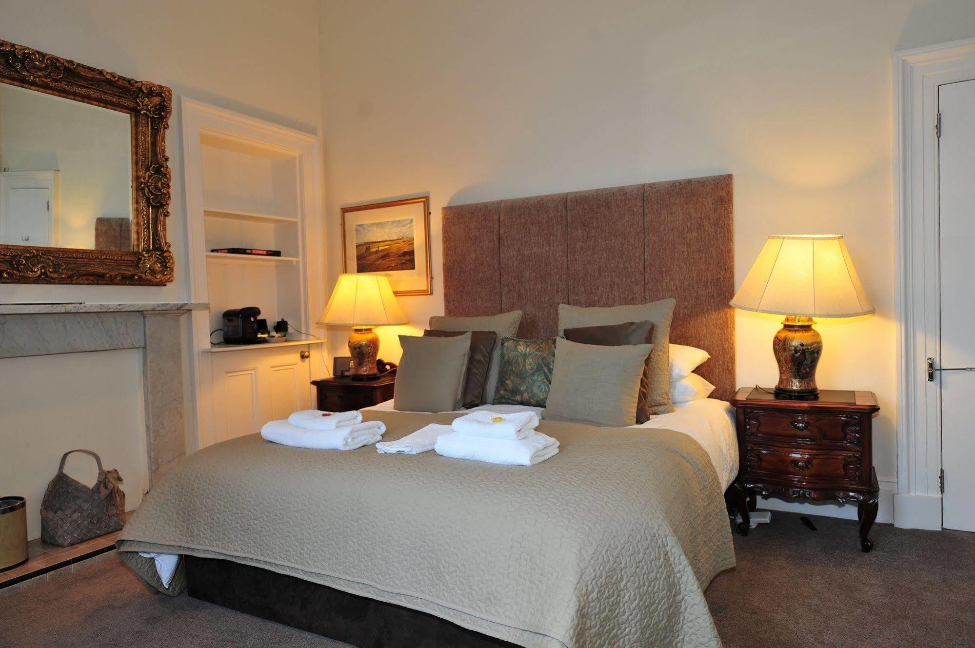 Bed & Breakfast Sixteen EDI