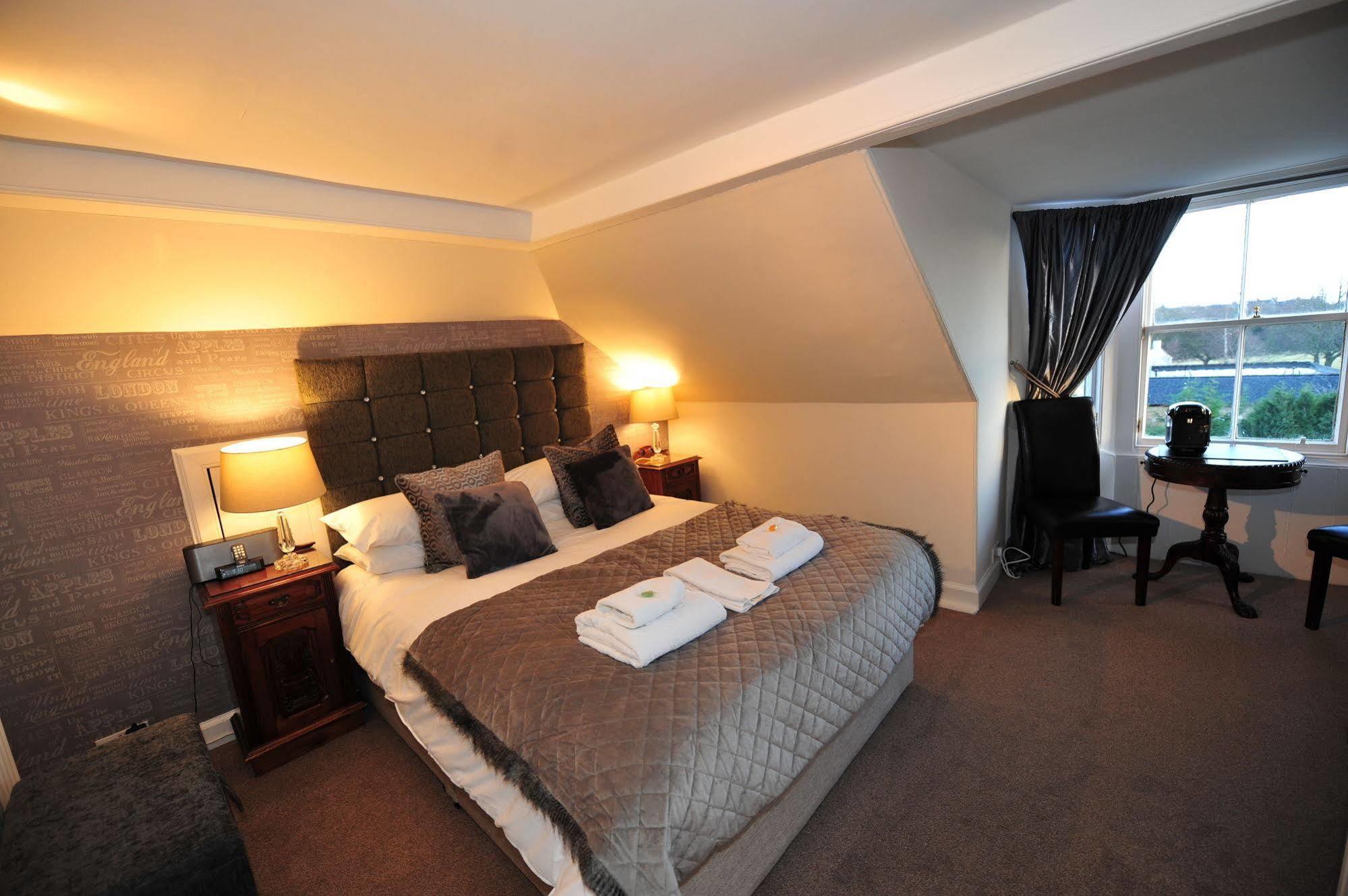 Sixteen Bed & Breakfast EDI