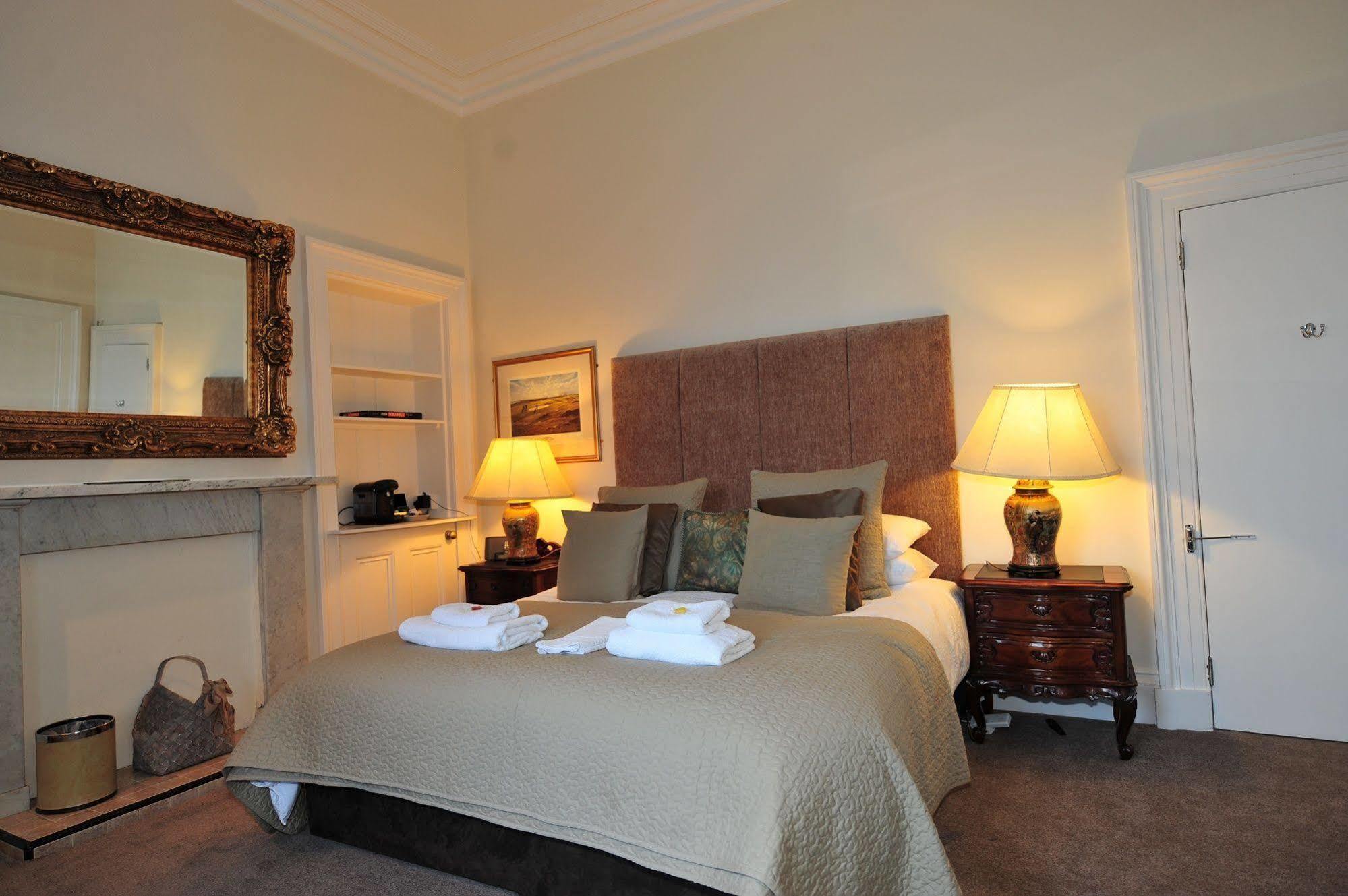 Sixteen Bed & Breakfast 4*